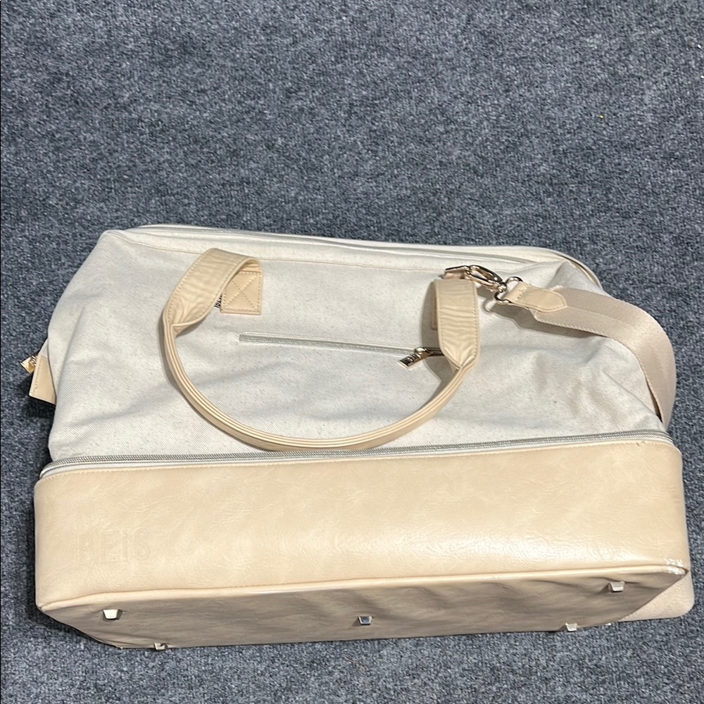Beis full-size weekender